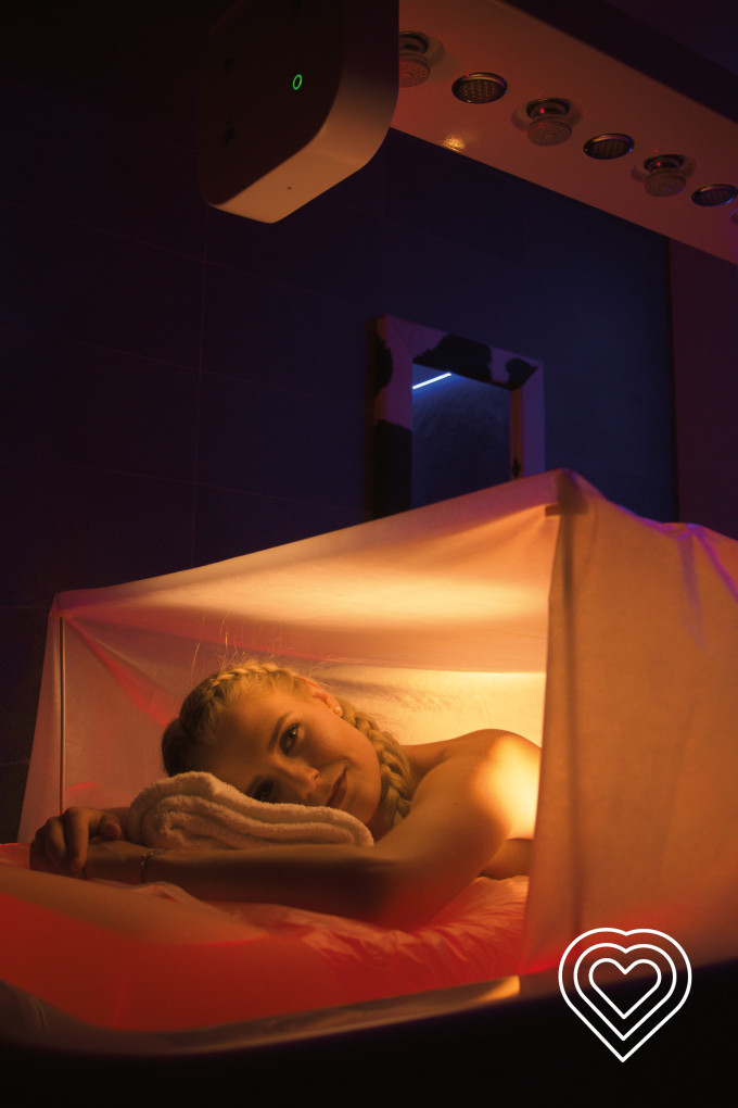 eine Frau in der Aemotio SPA Liege