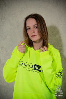 Neon yellow hoodie Front print: Hannes Alm & Zillertal Arena. Left sleeve print: Alpenwelt Resort logo